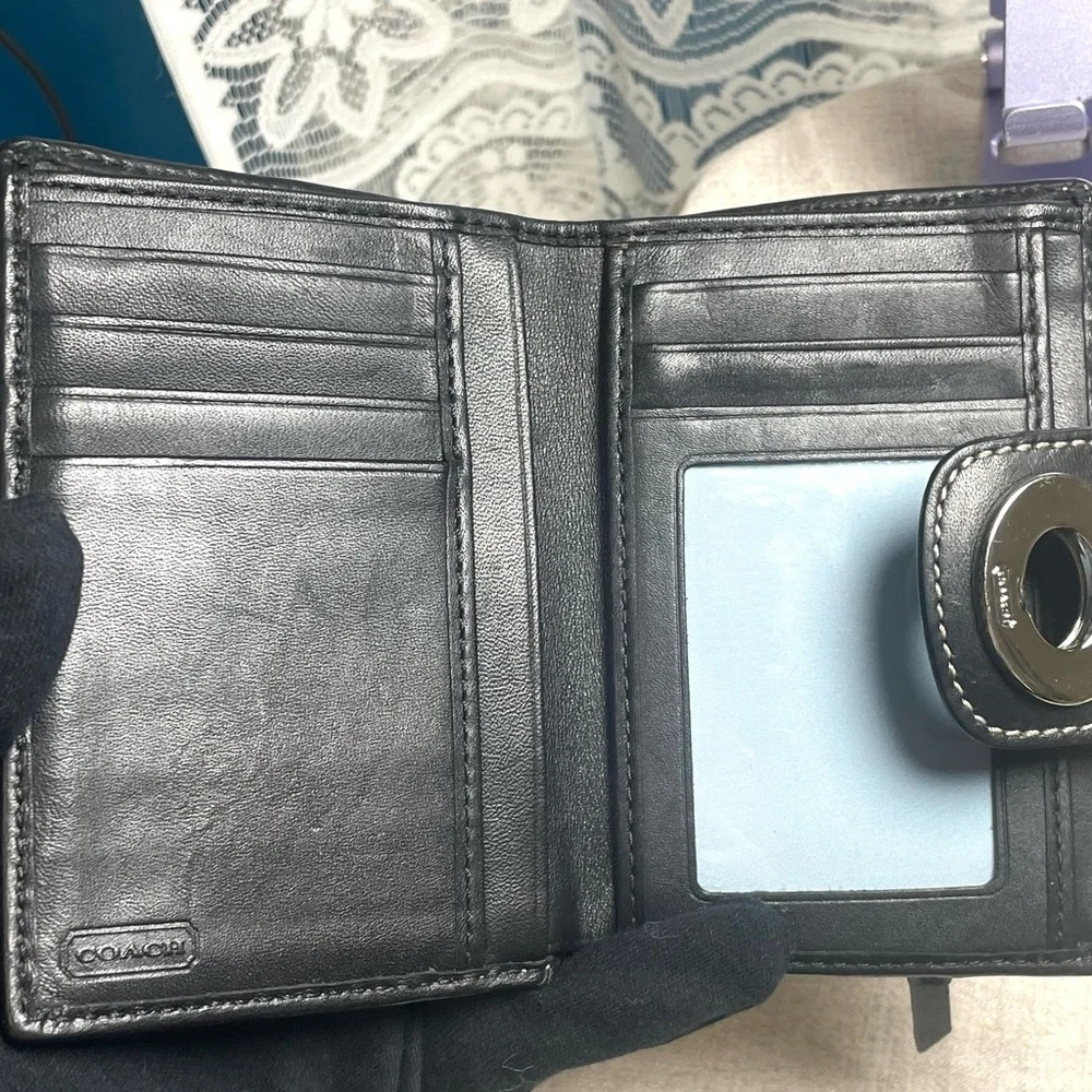Coach Y2k Black & Gray Signature Turnlock Wallet 3.5 in H x 5 in L - Picture 5 of 10